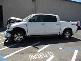 2010 TOYOTA TUNDRA SR5 CREW CAB WHITE 5.7 AT 4WD TRD OFF ROAD PACKAGE Z20114